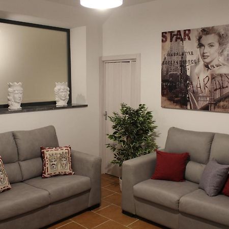 Zisa Home Ai Cantieri Culturali-Facile Posteggio In Strada No Ticket Palermo Luaran gambar