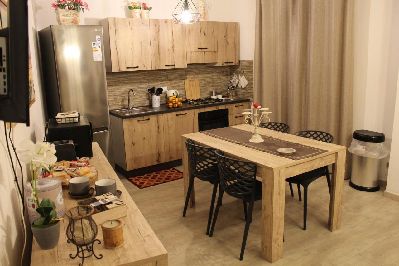 Zisa Home Ai Cantieri Culturali-Facile Posteggio In Strada No Ticket Palermo Luaran gambar