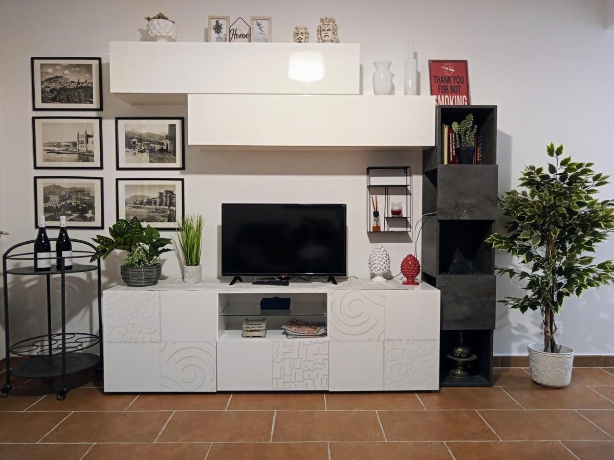 Zisa Home Ai Cantieri Culturali-Facile Posteggio In Strada No Ticket Palermo Luaran gambar